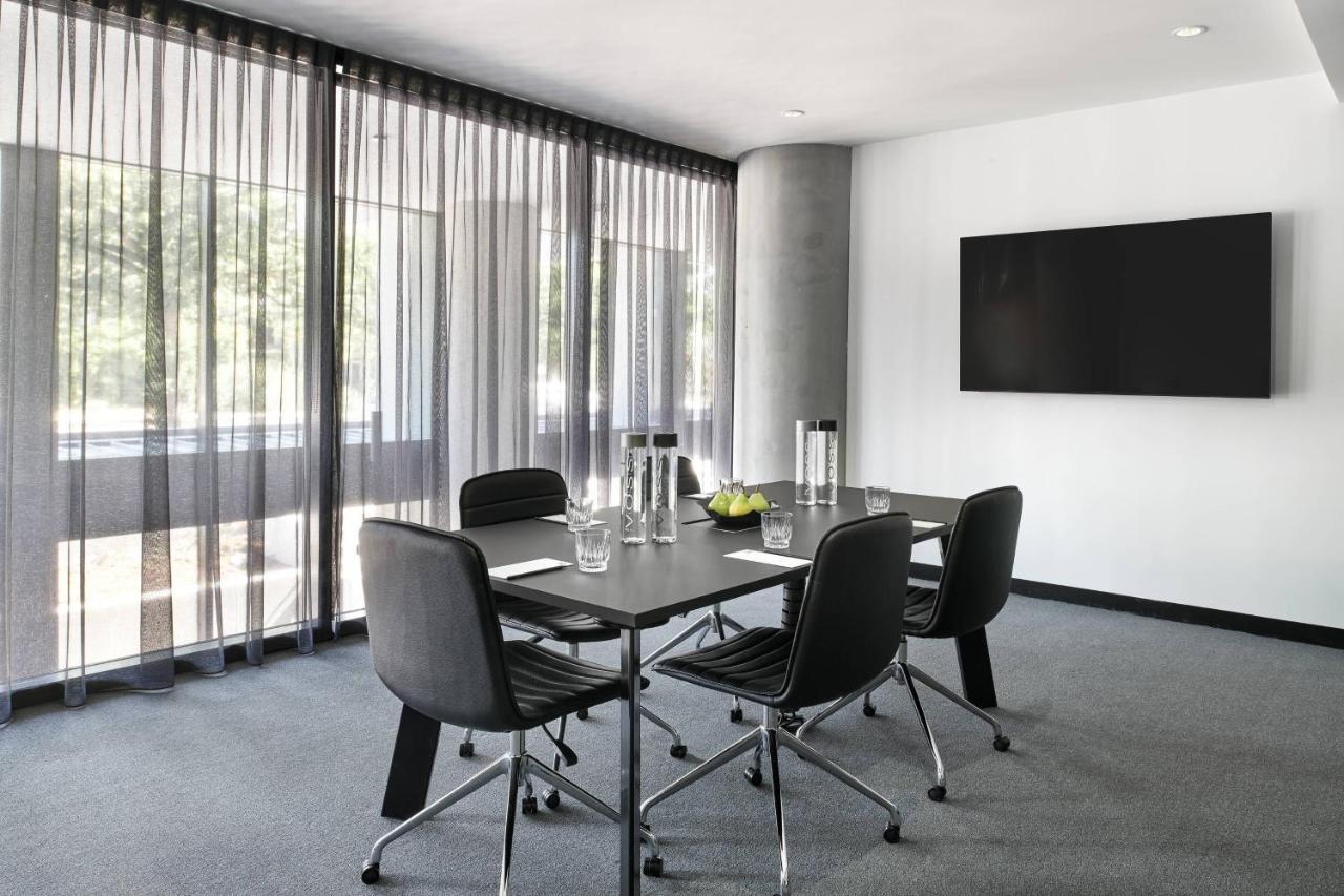 Midnight Hotel, Autograph Collection Канберра Экстерьер фото Meeting room at the University of Nottingham