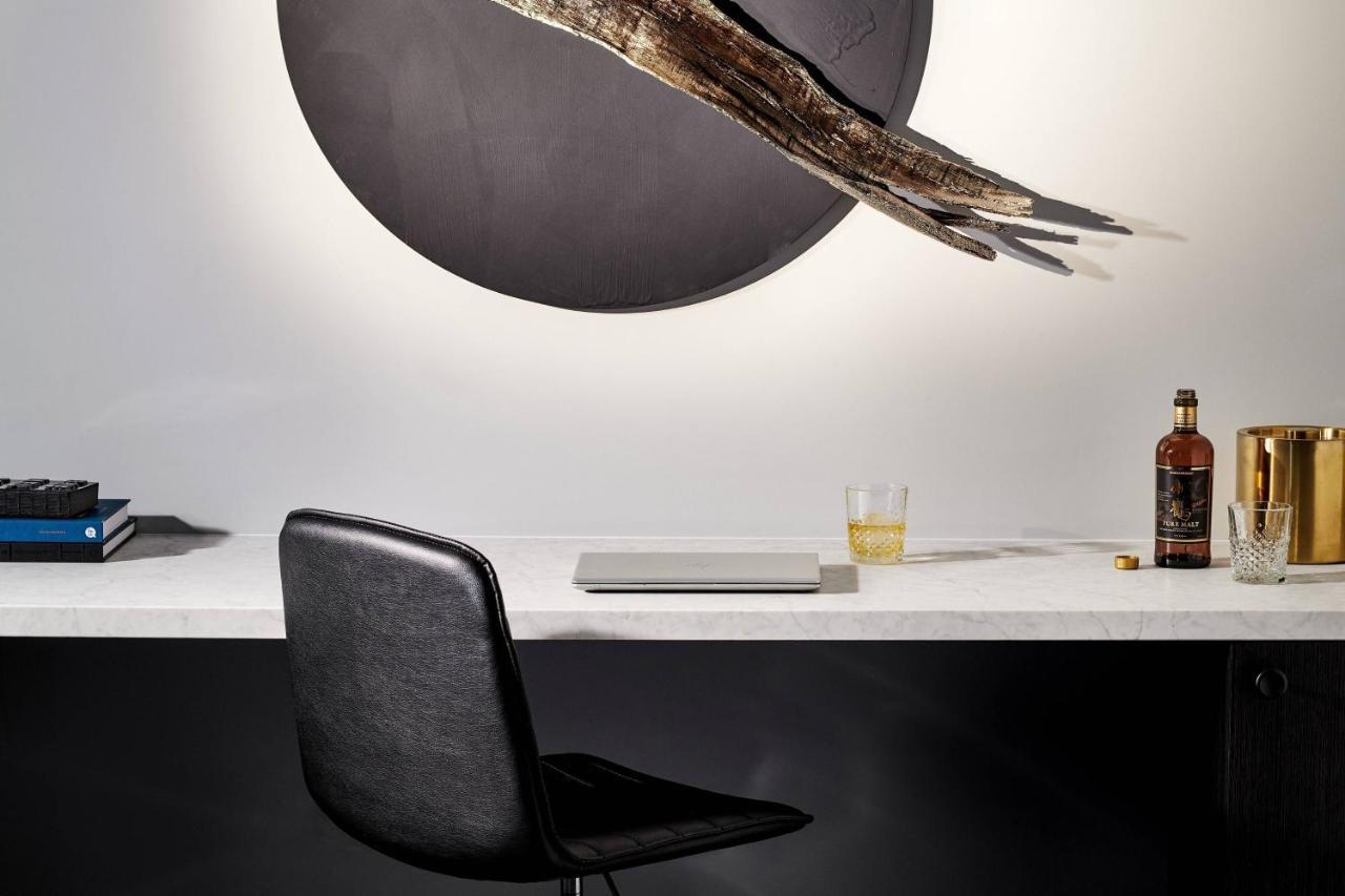 Midnight Hotel, Autograph Collection Канберра Экстерьер фото The "Moon" pendant light